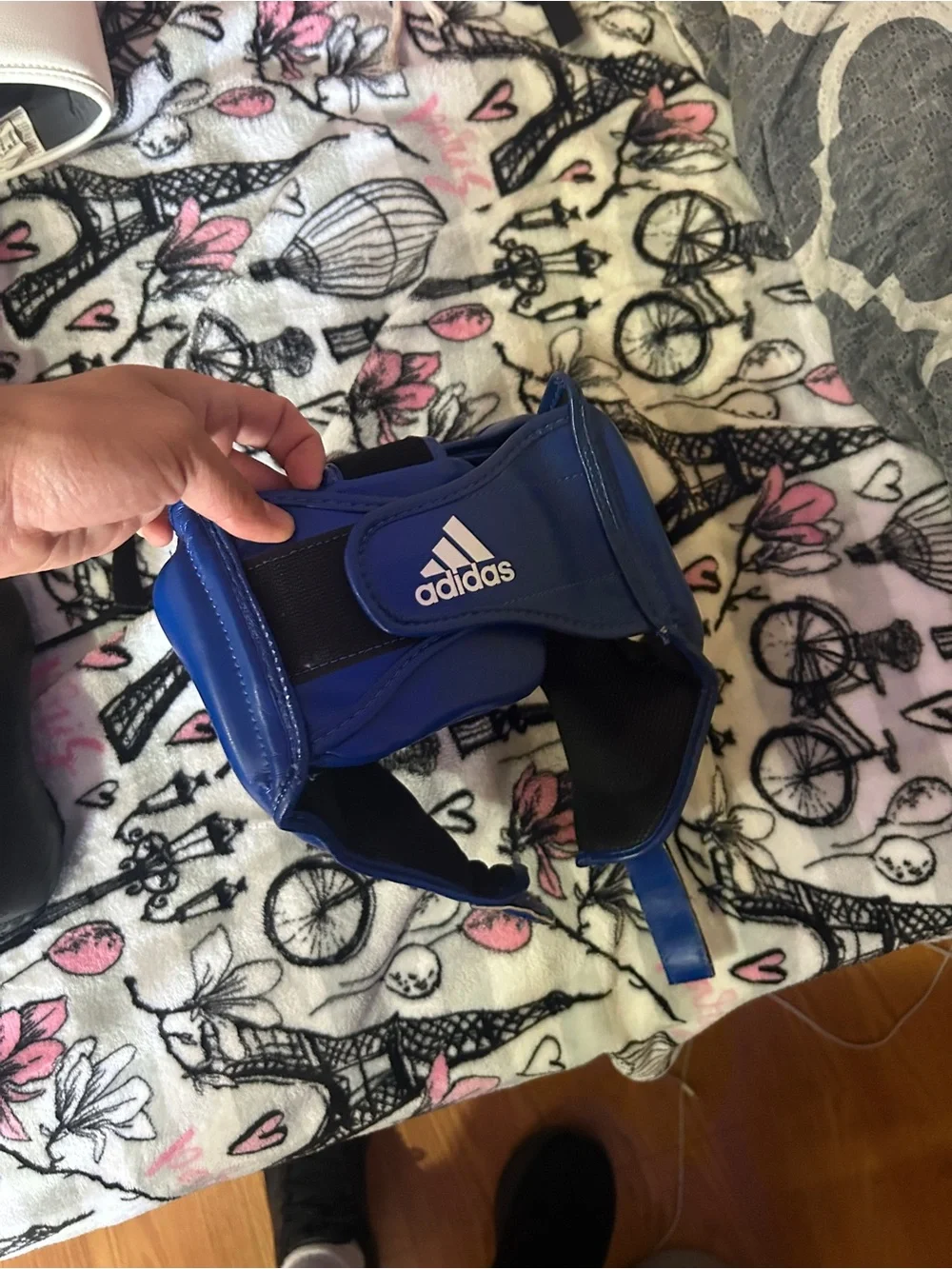 Adidas open-face Headgear Size: M